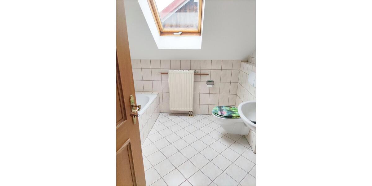Dachgeschoßwohnung Arnstorf - 2 Zimmer, 75 m&sup2;, 550&euro; | Angebot:26546298