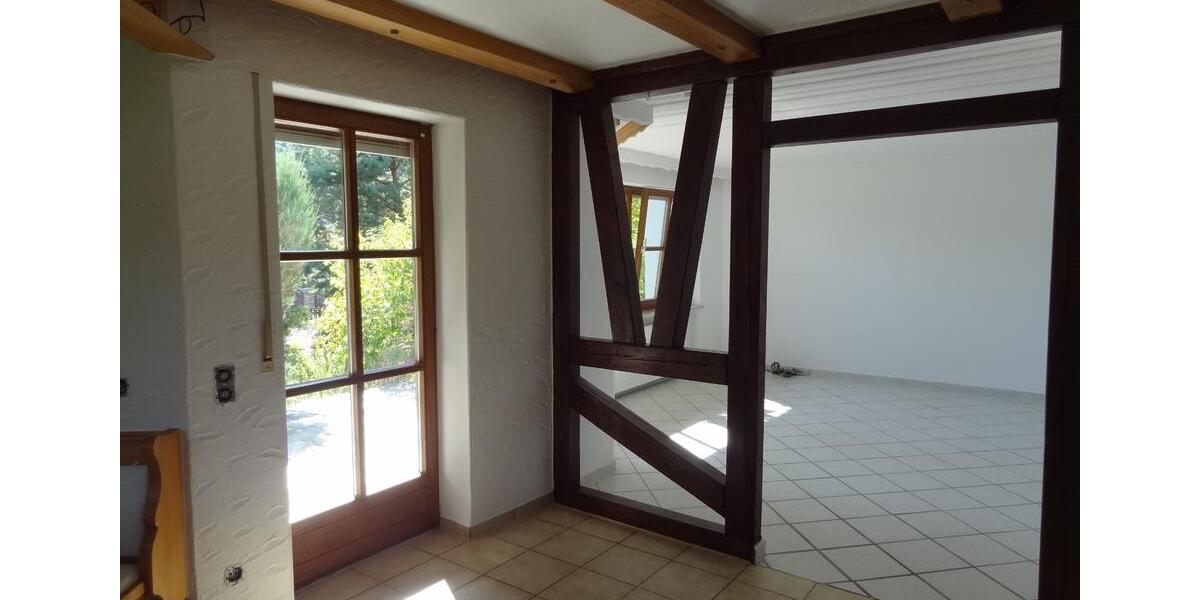 Erdgeschoßwohnung Fensterbach - 3 Zimmer, 112 m&sup2;, 850&euro; | Angebot:26537127