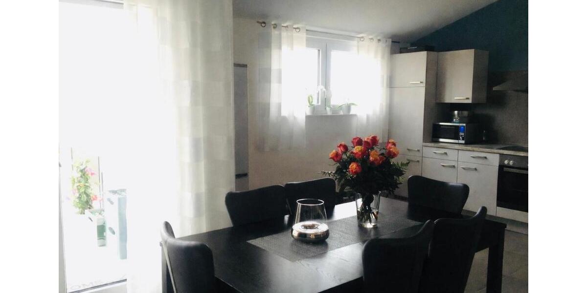 Dachgeschoßwohnung Großenlüder - 4 Zimmer, 145 m&sup2;, 1.200&euro; | Angebot:26023739