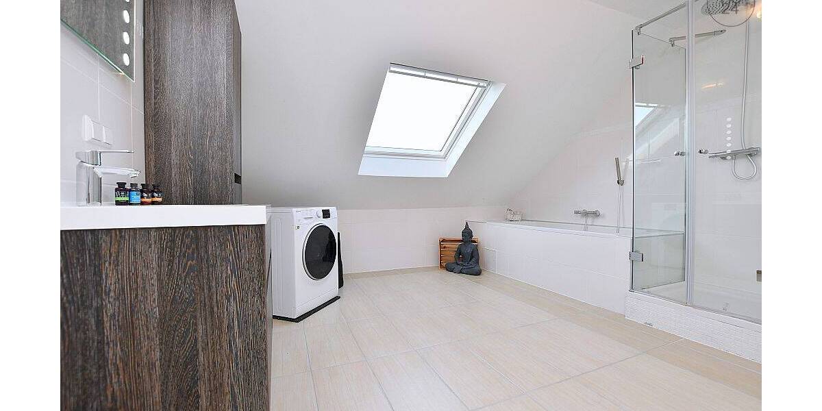 Etagenwohnung Asperg - 3 Zimmer, 100 m&sup2;, 1.590&euro; | Angebot:26160517