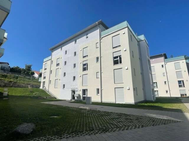 Etagenwohnung Isny - 3 Zimmer, 93 m&sup2;, 1.000&euro; | Angebot:25726032