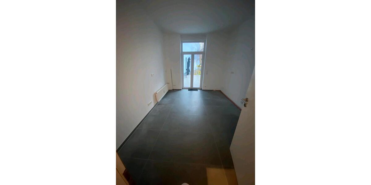 Erdgeschoßwohnung Düsseldorf Stadtbezirk 8 - 3 Zimmer, 80 m&sup2;, 1.585&euro; | Angebot:24740040