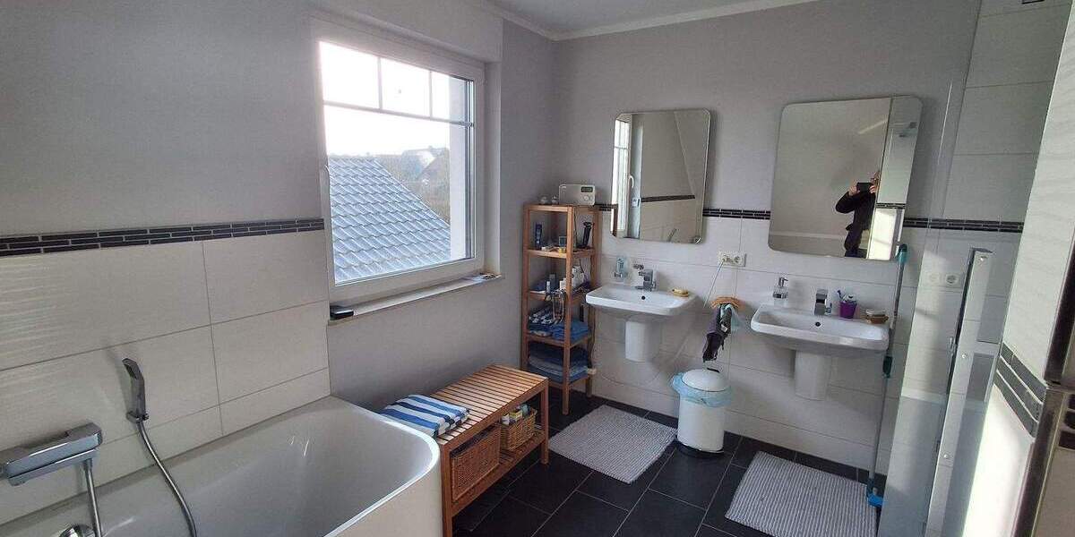 Einfamilienhaus Fehrbellin - 5 Zimmer, 170 m&sup2;, 1.700&euro; | Angebot:25819994