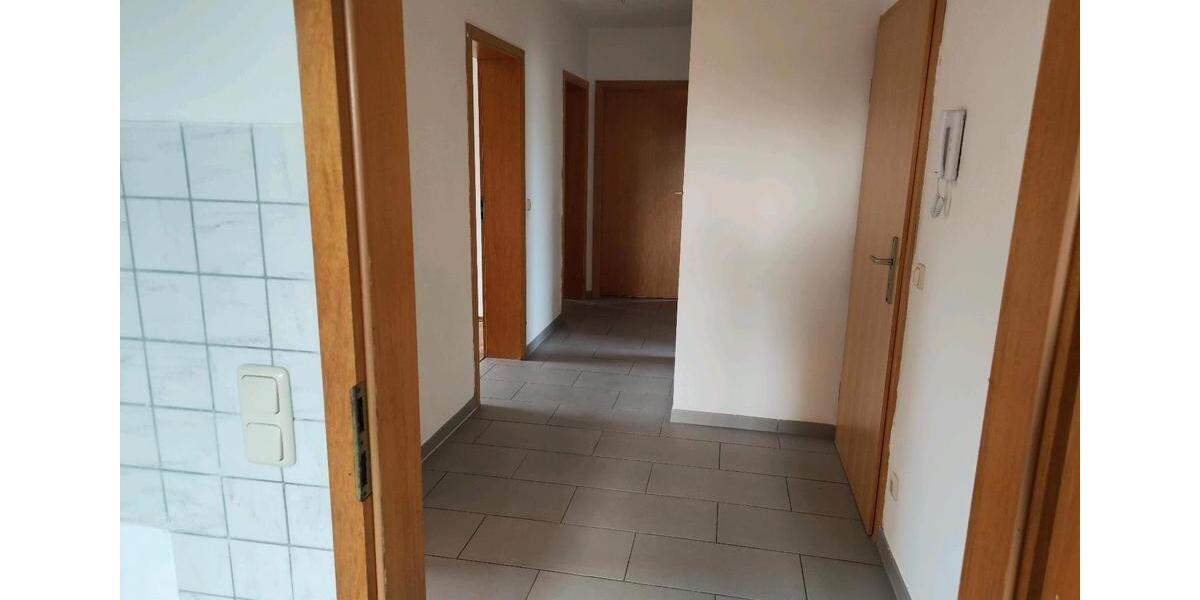 Erdgeschoßwohnung Gifhorn - 4 Zimmer, 100 m&sup2;, 1.300&euro; | Angebot:26019363