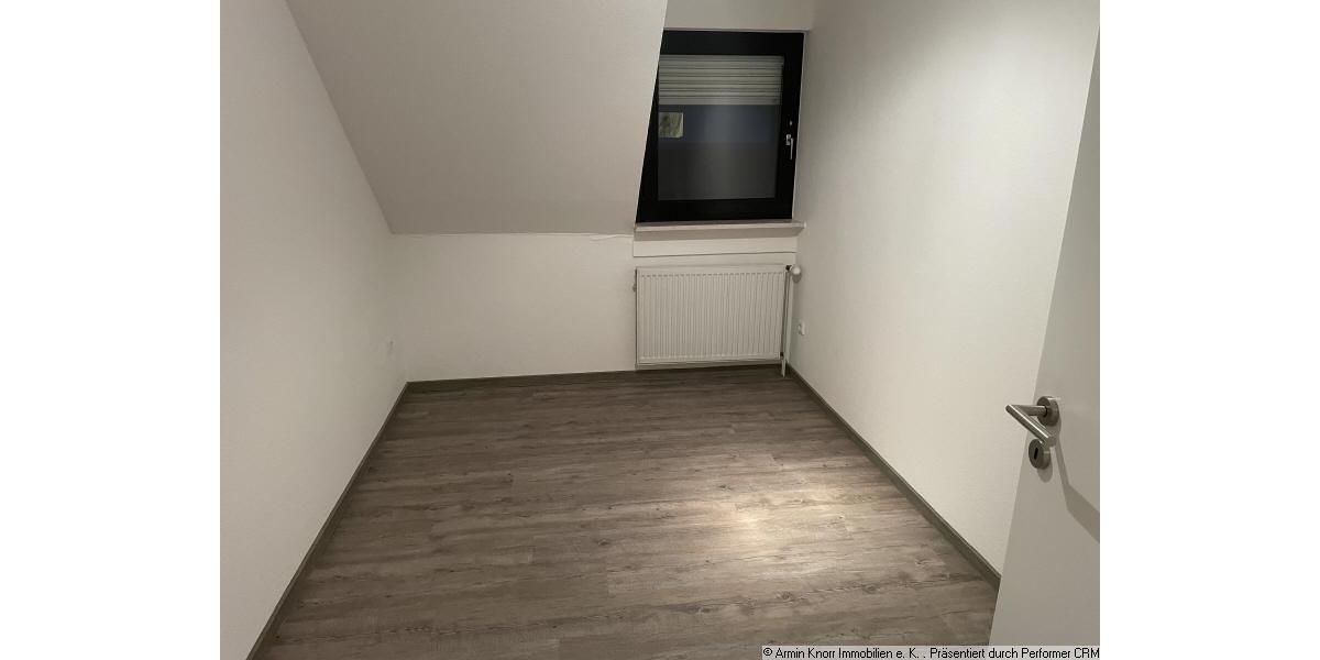 Dachgeschoßwohnung Wildeshausen - 4 Zimmer, 87 m&sup2;, 780&euro; | Angebot:25886873