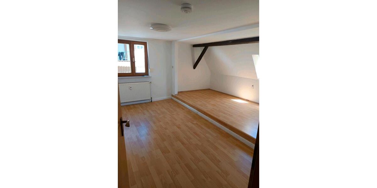Etagenwohnung Rottenburg am Neckar - 1 Zimmer, 115 m&sup2;, 1.300&euro; | Angebot:26511590