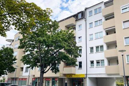 BALKON, WOHNKÜCHE, EINBAUSCHRANK IM FLUR, PARKETT, LIFT, TIEFGARAGENPLATZ IM HAUS MGL. ( 01309 STRIESEN KRENKELTRASSE )