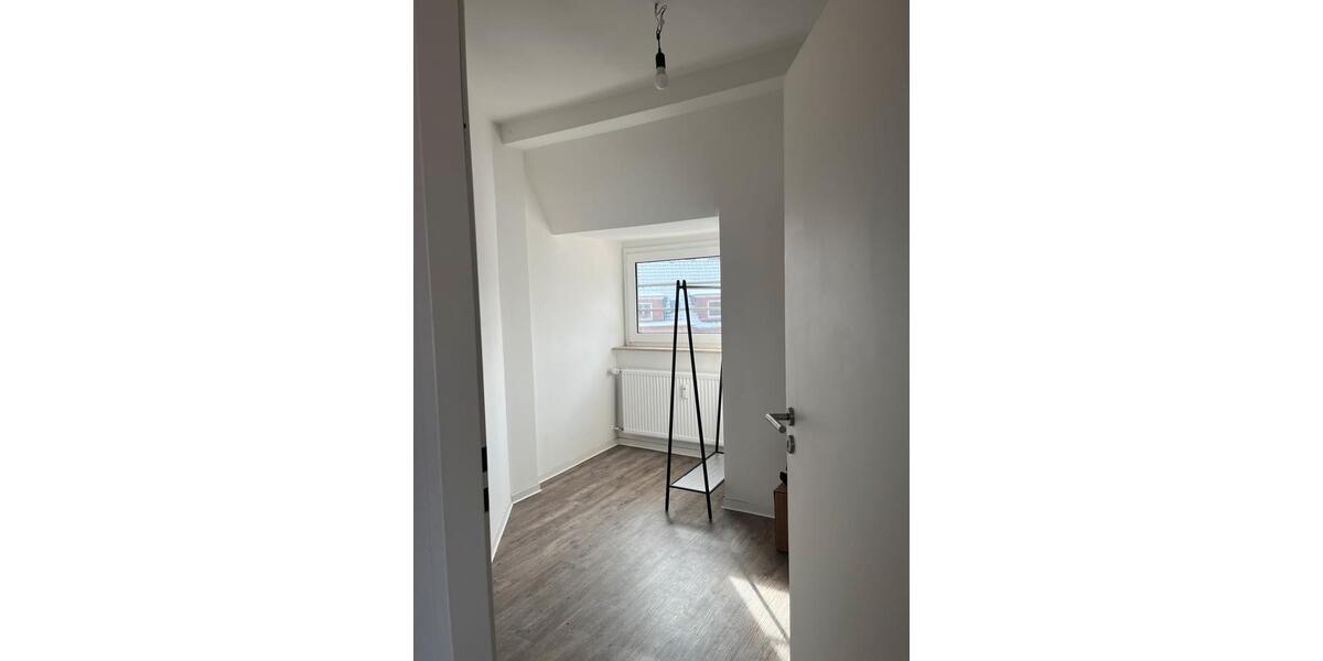 Etagenwohnung Kiel Schreventeich - 5 Zimmer, 98 m&sup2;, 1.648&euro; | Angebot:25145004