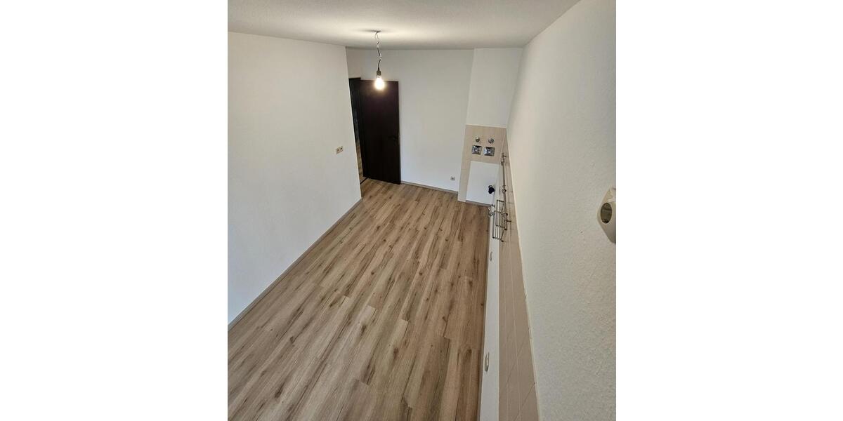 Etagenwohnung Wiesbaden Nordost - 2 Zimmer, 75 m&sup2;, 1.400&euro; | Angebot:24550310