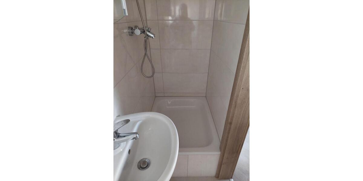 Dachgeschoßwohnung Stockstadt am Rhein - 2 Zimmer, 32 m&sup2;, 490&euro; | Angebot:24454147