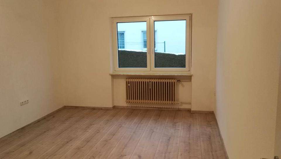 Erdgeschoßwohnung Poppenricht - 3 Zimmer, 94 m&sup2;, 740&euro; | Angebot:26568444