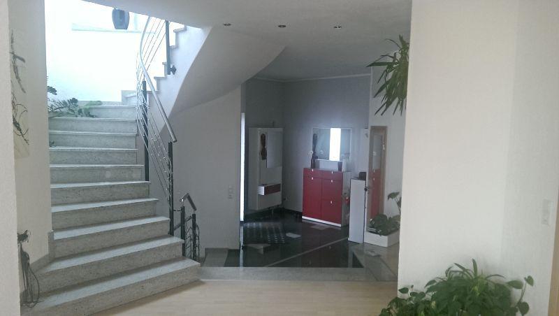 Villa Bad Saulgau - 5 Zimmer, 208 m&sup2;, 1.750&euro; | Angebot:25988483