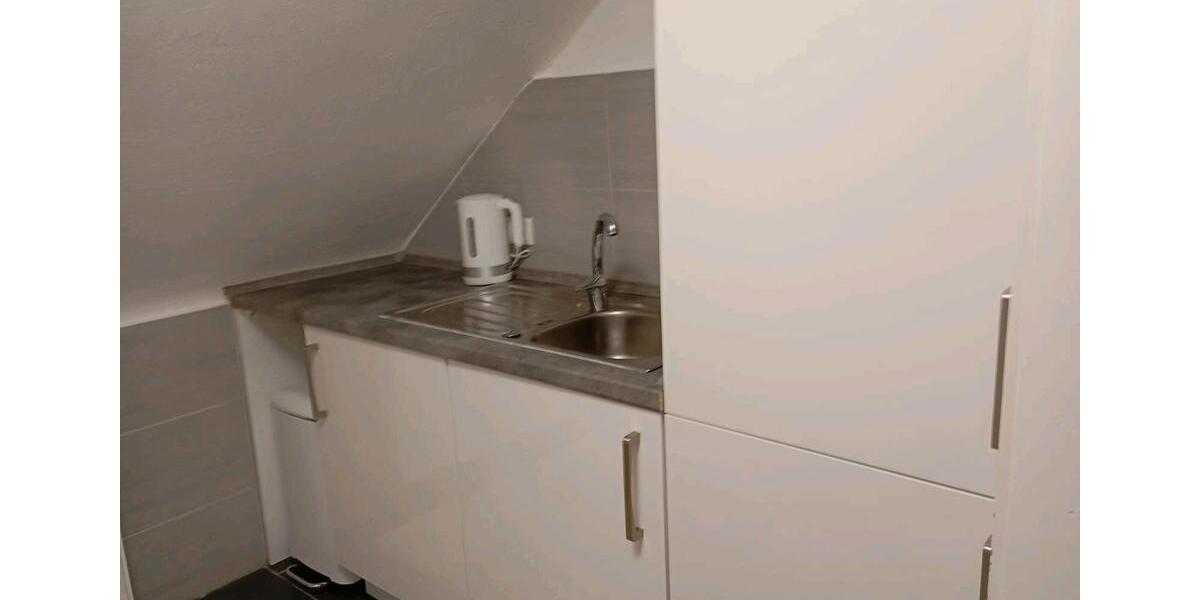 Dachgeschoßwohnung Hameln Kernstadt - 3 Zimmer, 65 m&sup2;, 490&euro; | Angebot:26588544