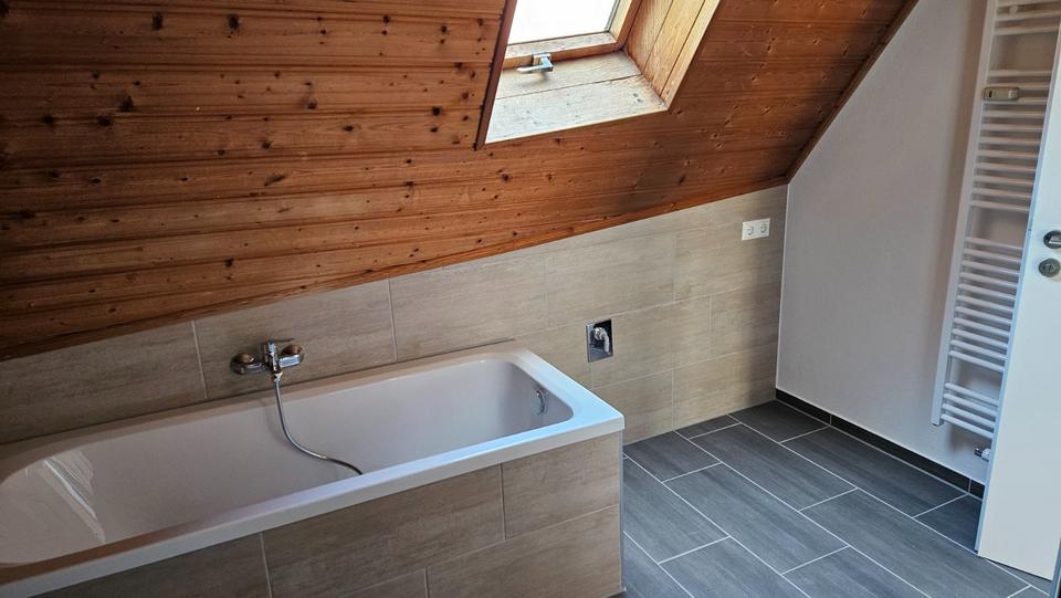 Dachgeschoßwohnung Mühlhausen (Thüringen) - 1.5 Zimmer, 55 m&sup2;, 330&euro; | Angebot:24430801