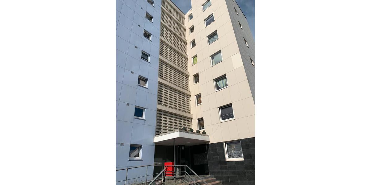 Direkt einziehen! Frisch renoviertes 1-Zimmer-Apartment + Loggia, separate Küche, Wannenbad, Aufzug 1 zimmer