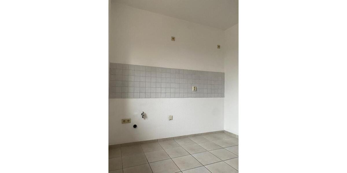 Etagenwohnung Gröningen - 4 Zimmer, 89 m&sup2;, 534&euro; | Angebot:25903046