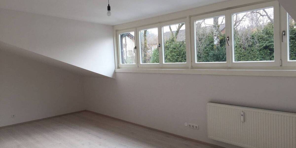Etagenwohnung Grünwald - 3 Zimmer, 127 m&sup2;, 2.800&euro; | Angebot:26608067