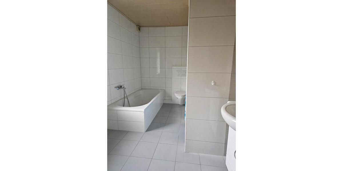 Etagenwohnung Traunreut St. Georgen - 4 Zimmer, 100 m&sup2;, 1.400&euro; | Angebot:26670250