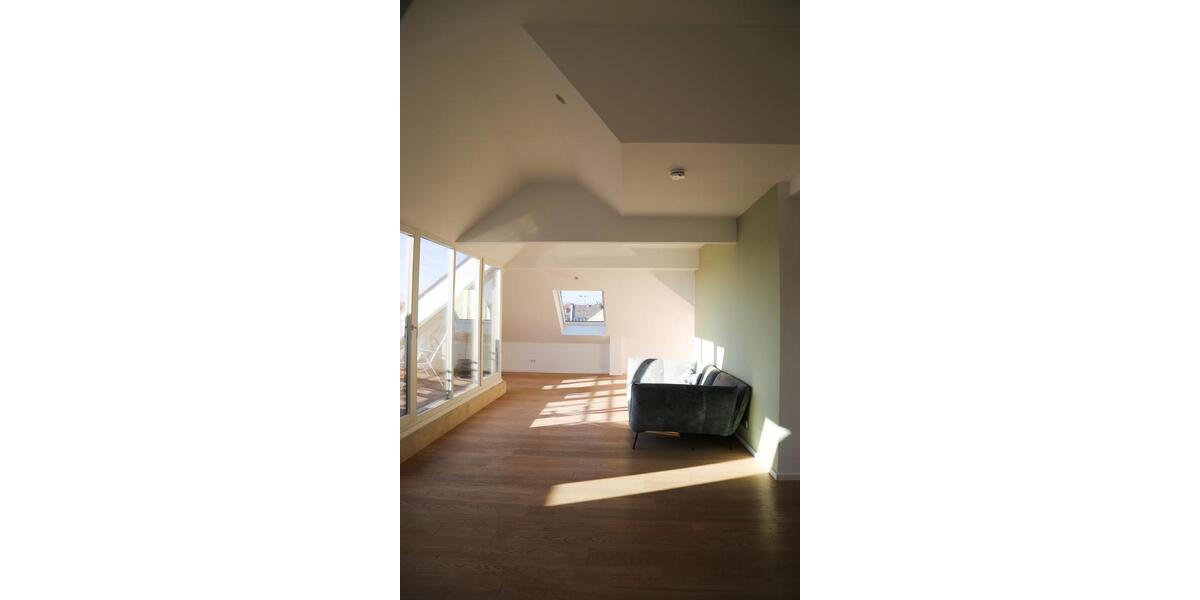 Dachgeschoßwohnung Frankfurt am Main Bornheim - 3.5 Zimmer, 125 m&sup2;, 3.450&euro; | Angebot:25307988