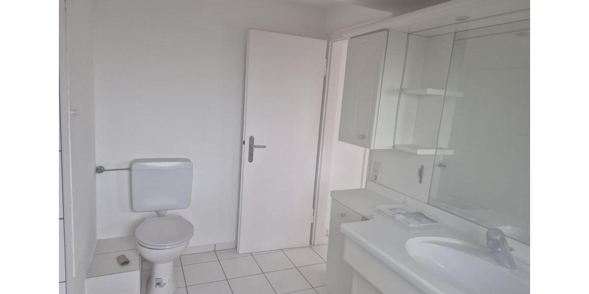 Dachgeschoßwohnung Remscheid - 2 Zimmer, 75 m&sup2;, 500&euro; | Angebot:24398812