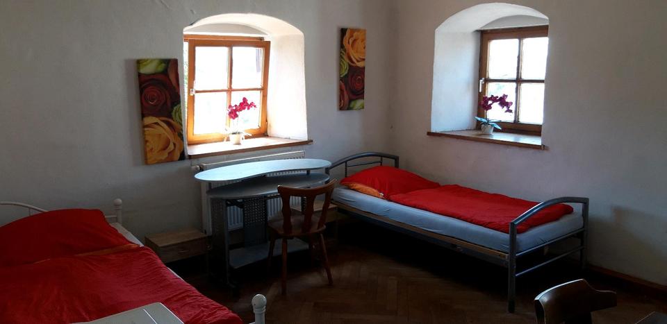 Etagenwohnung Lenting - 8 Zimmer, 180 m&sup2;, 1.980&euro; | Angebot:25168566