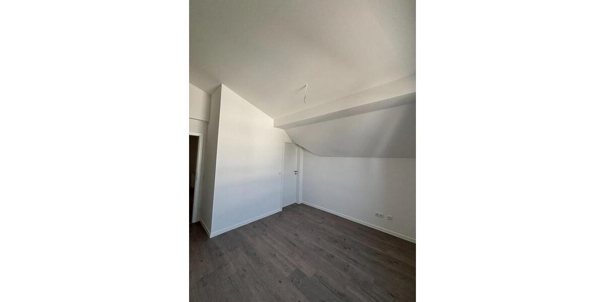 Erstbezug! 123 Zimmer Wohnung zur Verfügung 3 zimmer