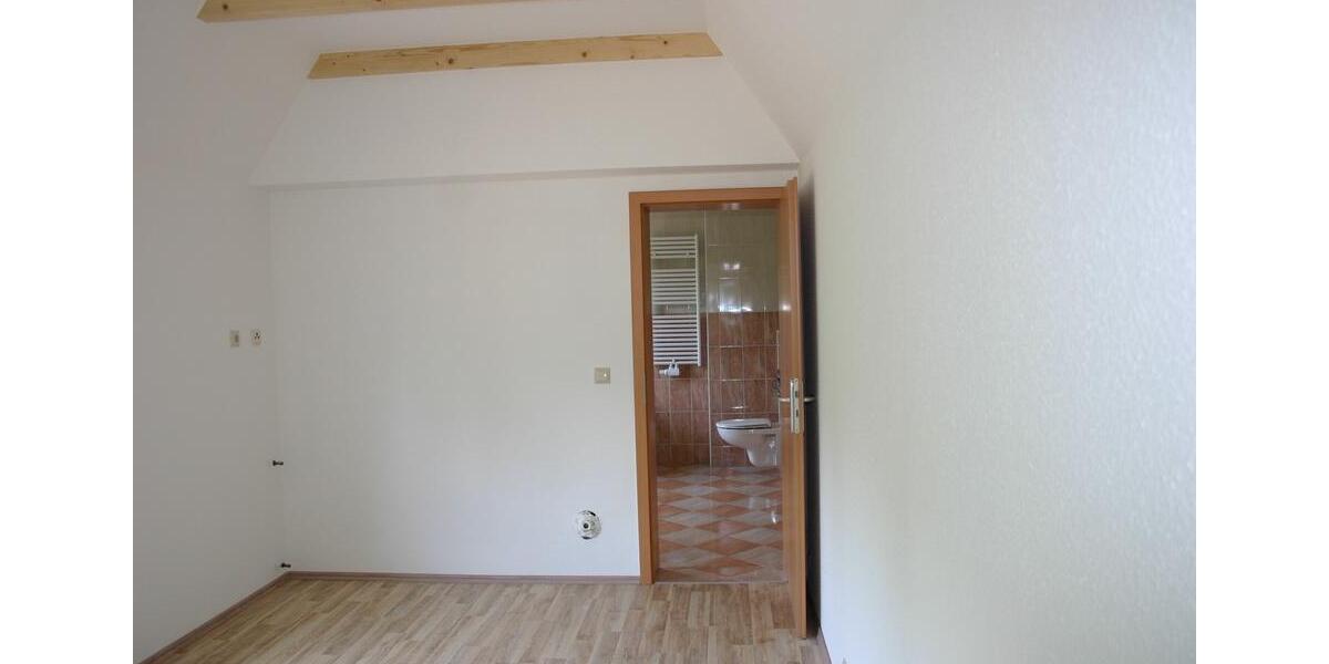 Doppelhaushälfte Staßfurt - 3 Zimmer, 70 m&sup2;, 850&euro; | Angebot:24532599