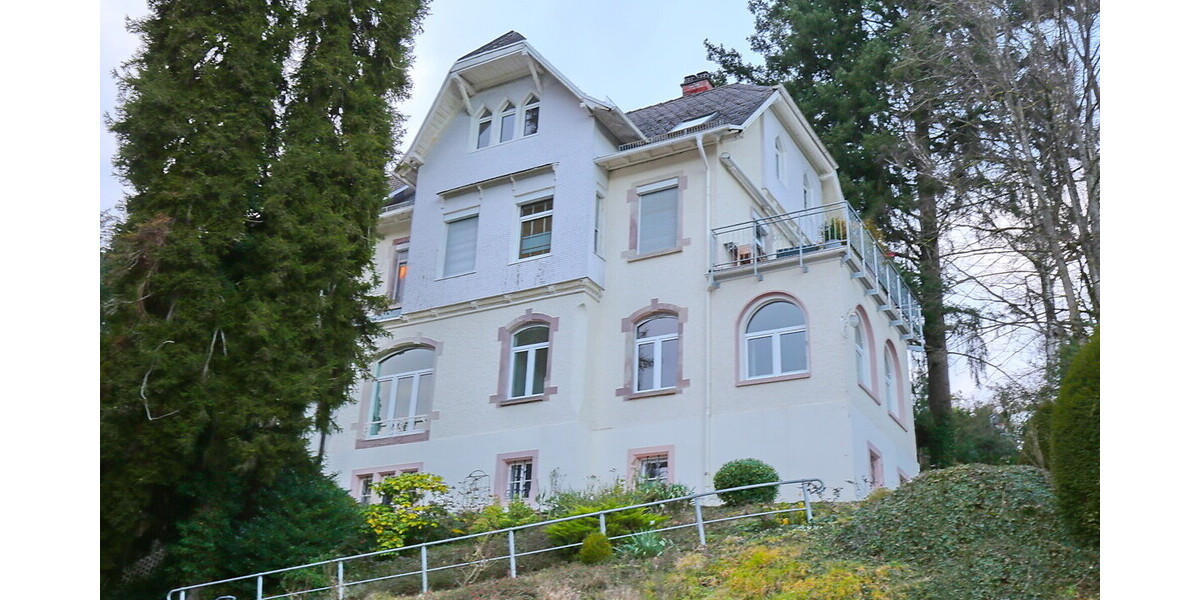 Aufwändig renovierte Altbauwohnung in prachtvollem Jugendstilgebäude - 4- Baden-Baden Baden | Angebot:26144232