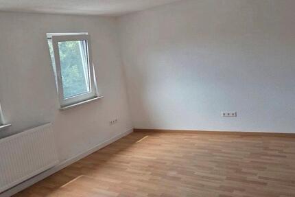 Wohnung Mühlacker - 3 Zimmer, 70 m&sup2;, 750&euro; | Angebot:25853823