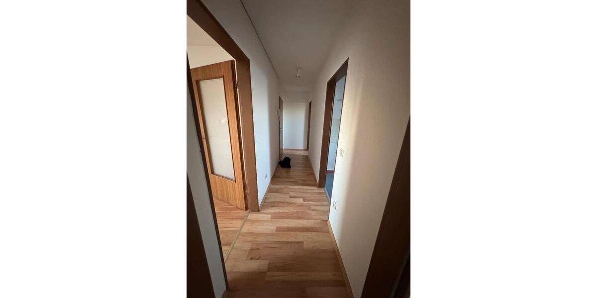 Dachgeschoßwohnung Peiting - 2.5 Zimmer, 70 m&sup2;, 665&euro; | Angebot:26424255