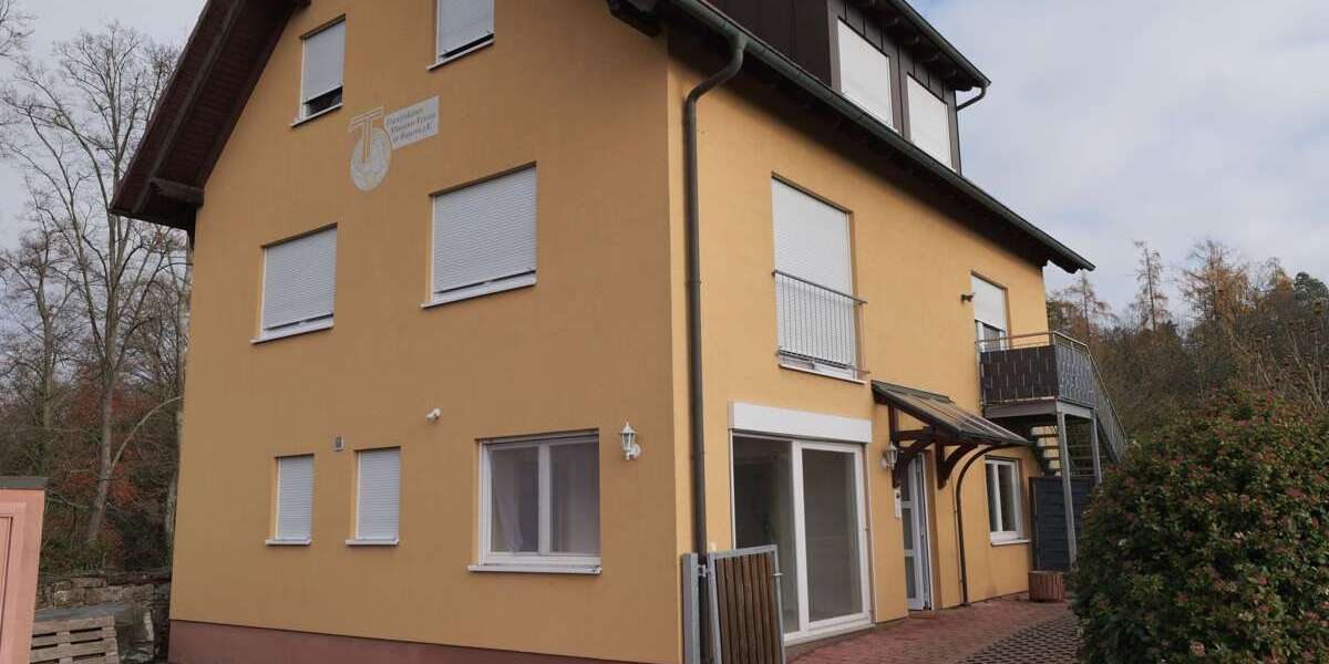 Haus zum Mieten in Großheubach 1.400 € 276 m² 12 zimmer