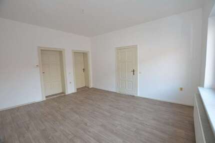 Wohnung Golßen Stadt Golßen - 2 Zimmer, 71 m&sup2;, 426&euro; | Angebot:26187290