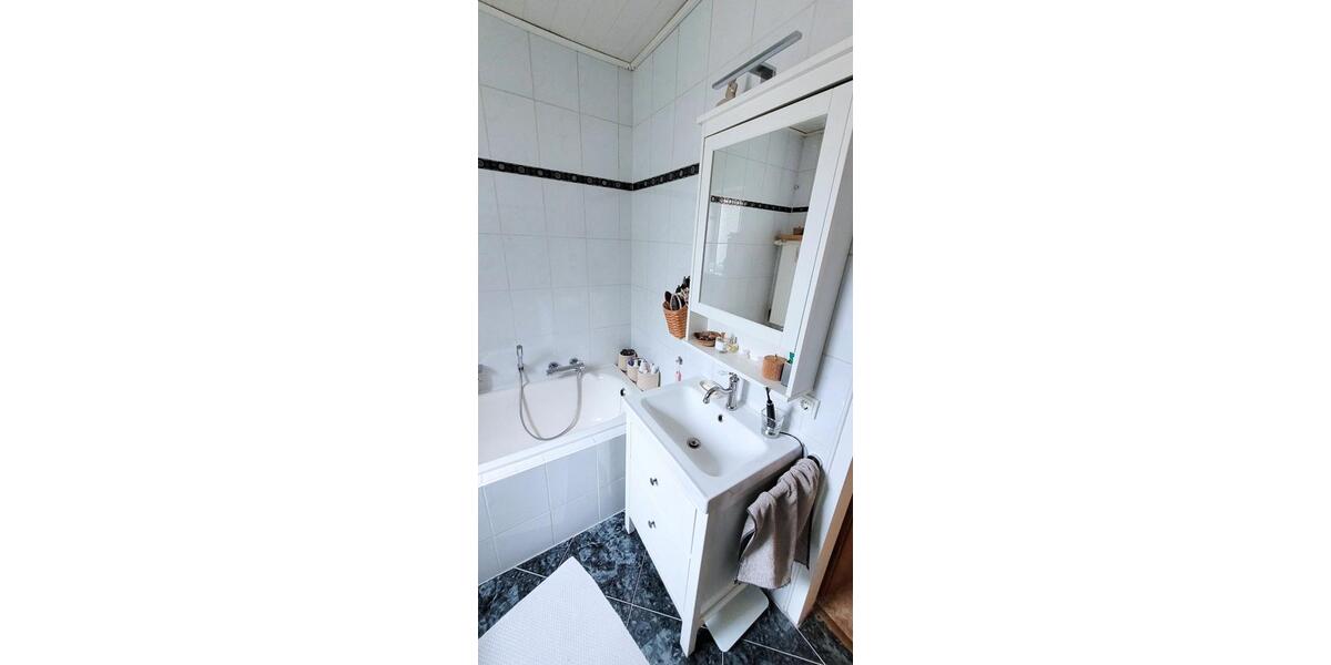 Erdgeschoßwohnung Saarlouis - 3 Zimmer, 120 m&sup2;, 1.200&euro; | Angebot:26610957