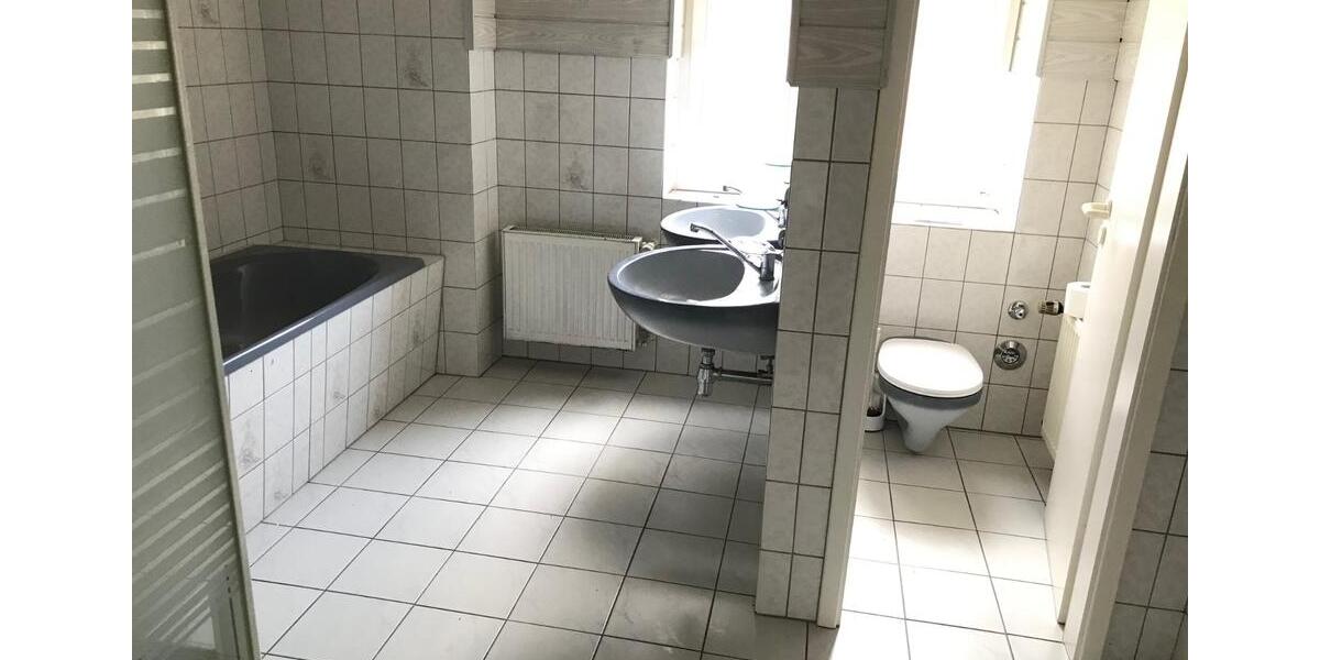 Werdau-West, Villa mit Stil, wenn es etwas ganz Besonderes sein soll, Doppelgarage 4 zimmer