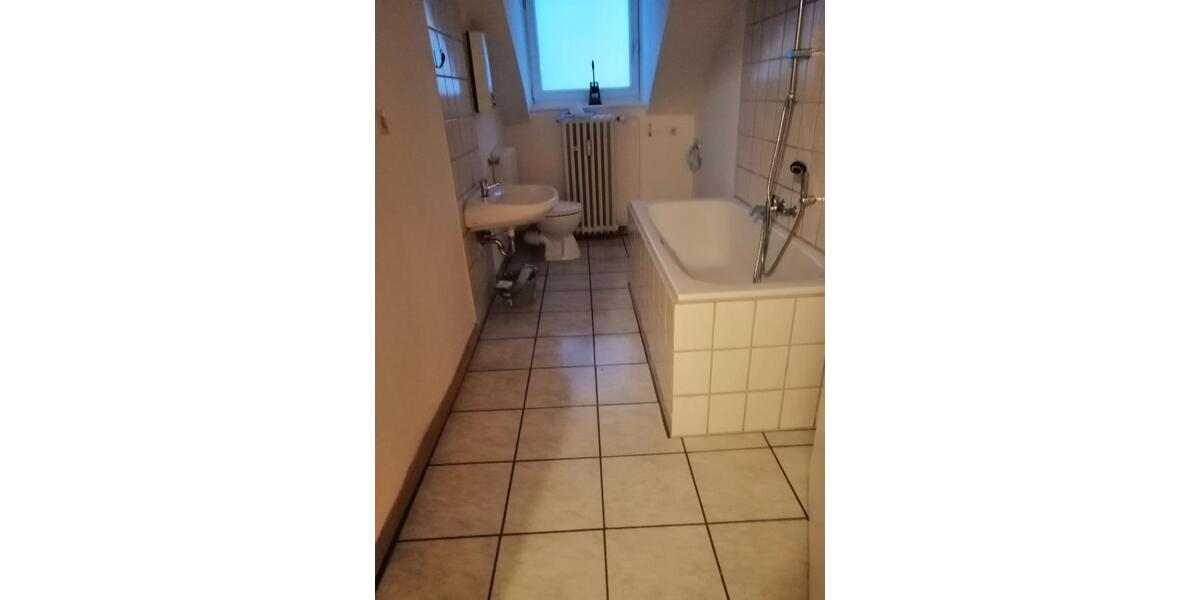 Dachgeschoßwohnung Höxter - 3 Zimmer, 72 m&sup2;, 470&euro; | Angebot:24489930