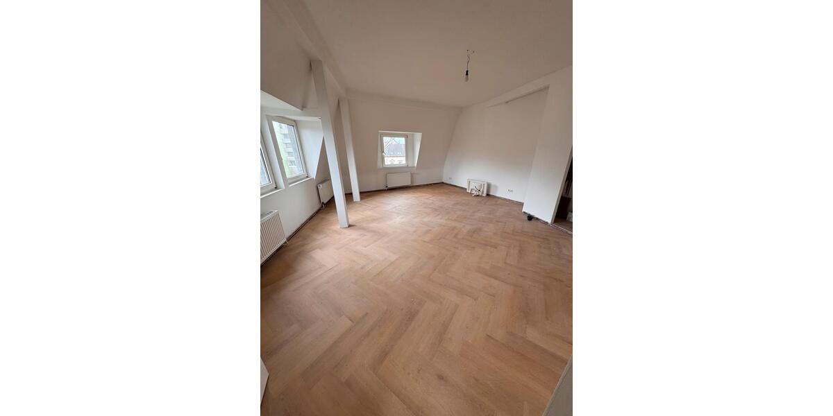 Dachgeschoßwohnung Düsseldorf Stadtbezirk 2 - 1 Zimmer, 60 m&sup2;, 1.050&euro; | Angebot:26657637