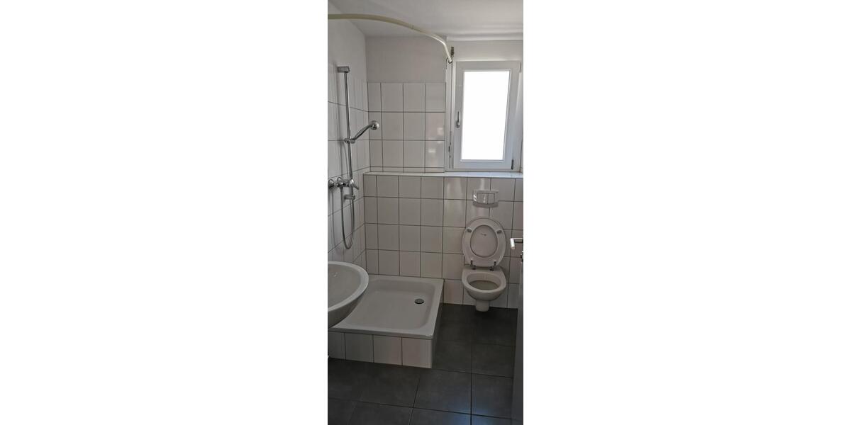 Etagenwohnung Lörrach - 4 Zimmer, 144 m&sup2;, 1.950&euro; | Angebot:26577763
