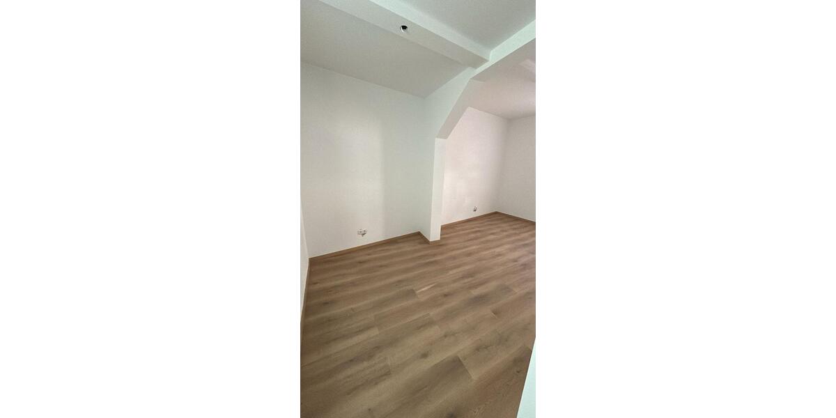 Etagenwohnung Fürth Altstadt - 3 Zimmer, 74 m&sup2;, 1.279&euro; | Angebot:25856516