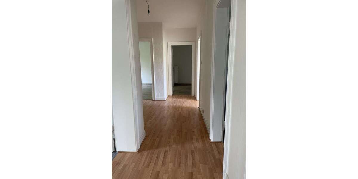 Etagenwohnung Mönchengladbach Süd - 3 Zimmer, 95 m&sup2;, 900&euro; | Angebot:23538616