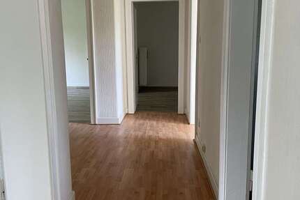 Wohnung Mönchengladbach Süd - 3 Zimmer, 95 m&sup2;, 900&euro; | Angebot:23538616