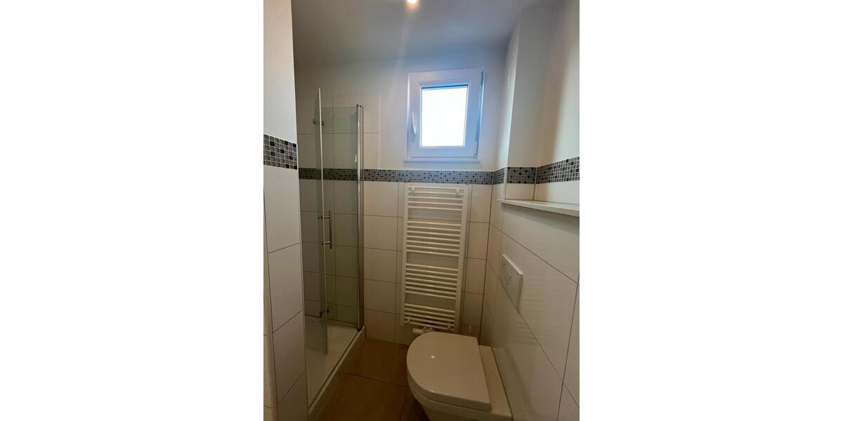 Erdgeschoßwohnung Lage - 1 Zimmer, 42 m&sup2;, 450&euro; | Angebot:25854710