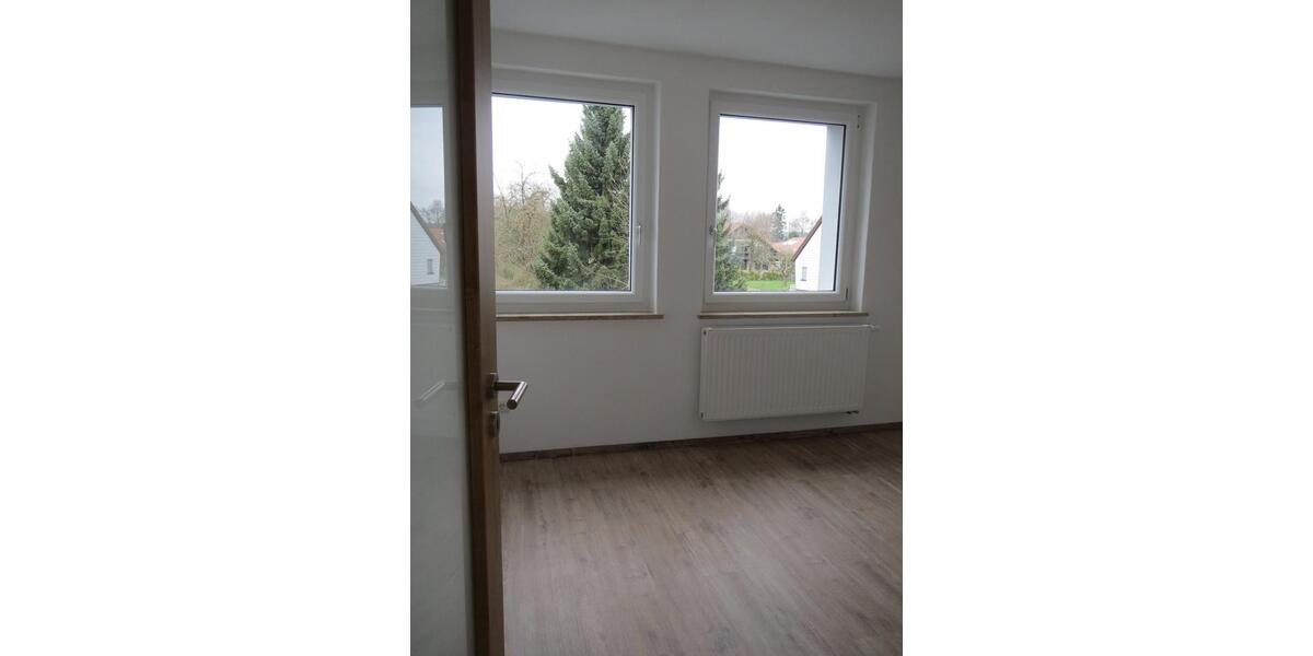 Etagenwohnung Waldershof - 2 Zimmer, 62 m&sup2;, 460&euro; | Angebot:26688623