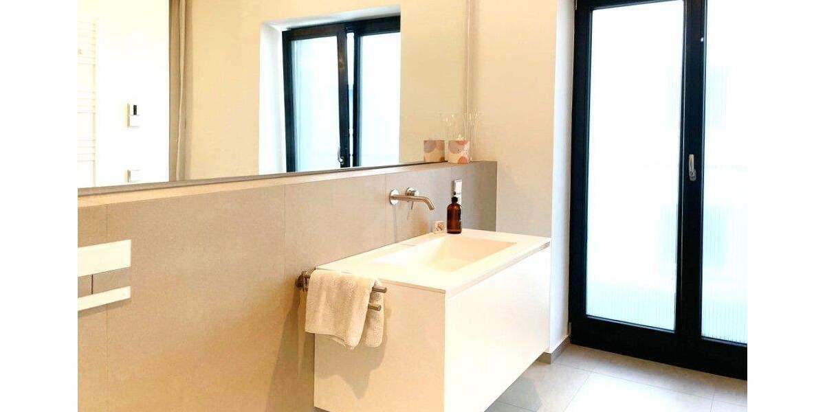 Etagenwohnung Frankfurt am Main Innenstadt - 2 Zimmer, 78 m&sup2;, 2.350&euro; | Angebot:25663755