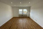 Kernsaniert & mit Seeblick – moderne 3-Zimmer-Wohnung in Salzgitter-Lebenstedt zimmer