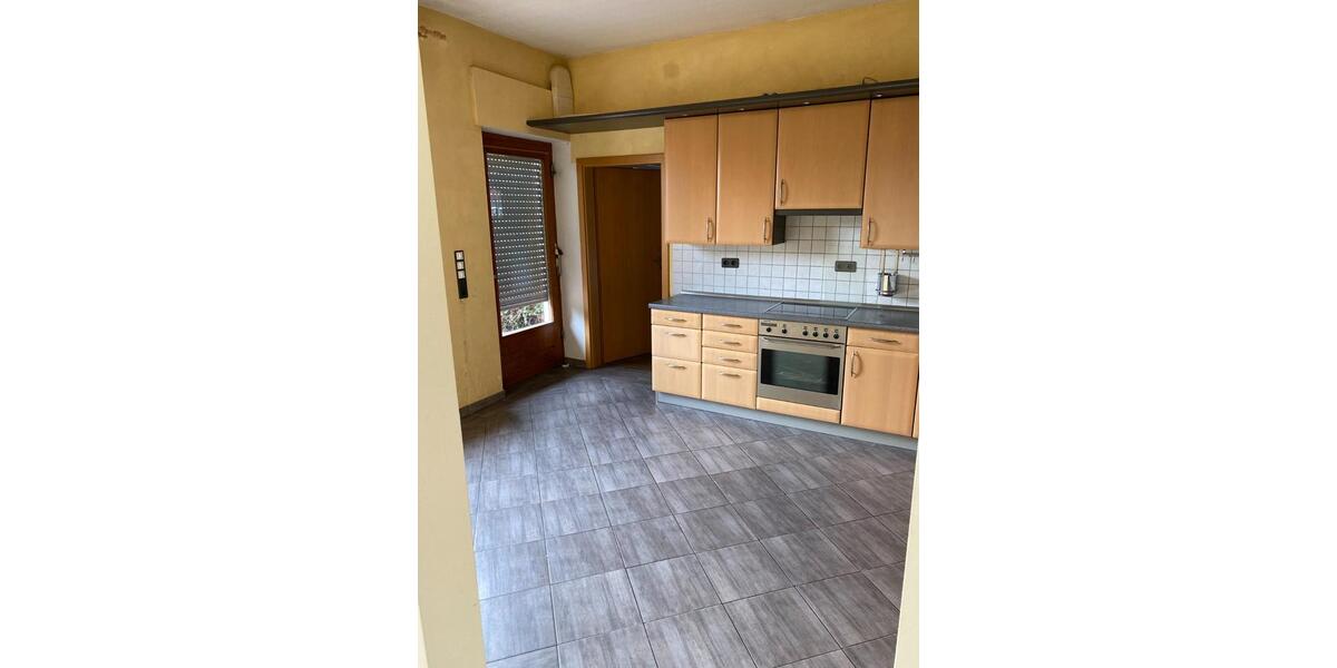 Erdgeschoßwohnung Löhne - 4 Zimmer, 145 m&sup2;, 1.190&euro; | Angebot:24569579