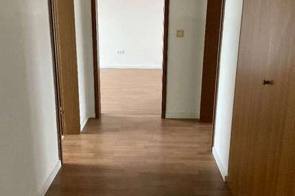 Wohnung zum Mieten in Kitzingen 272,86 € 61.38 m²