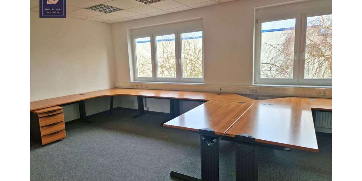 444 qm helle und geräumige Gewerbefläche im 1. OG 10 zimmer