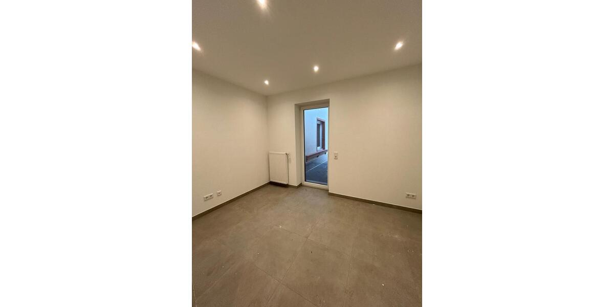 ERSTBEZUG MIT KÜCHE: 4 ZiWhg 106m² mit Balkon in 97944 Schweigern 4 zimmer