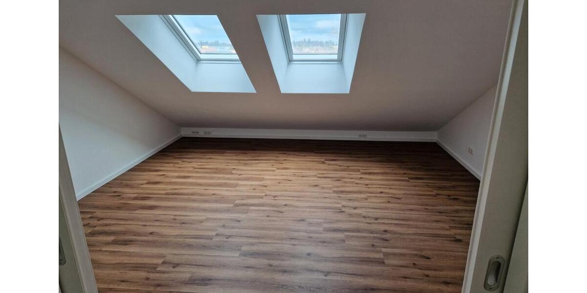 Dachgeschoßwohnung Burghausen - 3 Zimmer, 55 m&sup2;, 825&euro; | Angebot:26221403