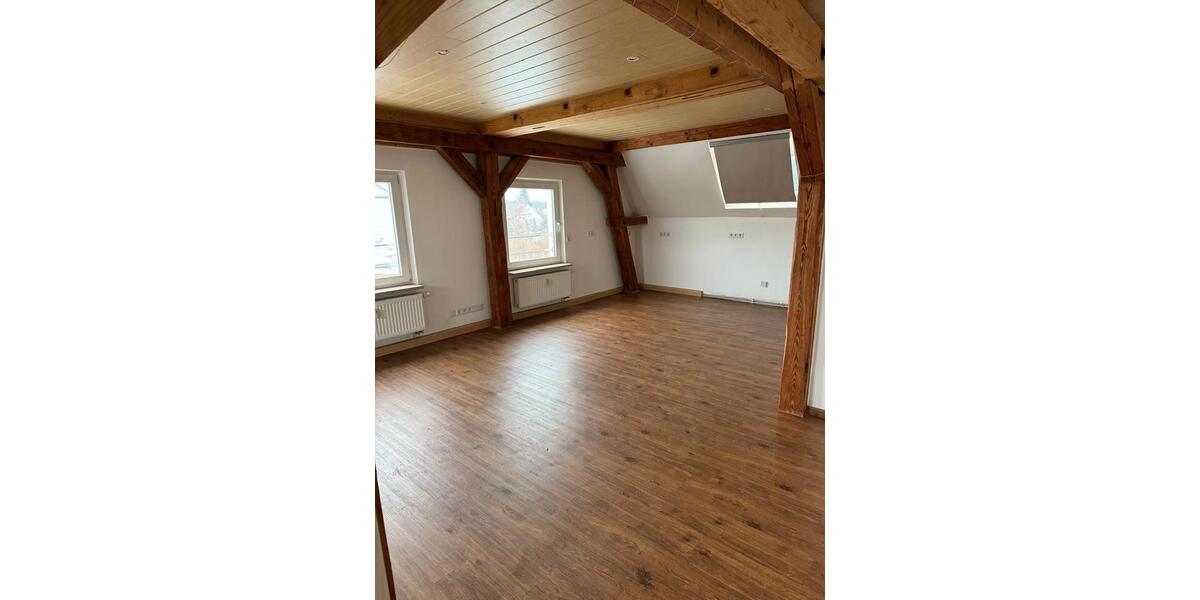 Dachgeschoßwohnung Roth - 2 Zimmer, 65 m&sup2;, 625&euro; | Angebot:26251076